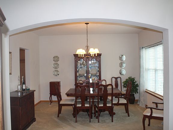 2nd image of 31 Parkland Ct