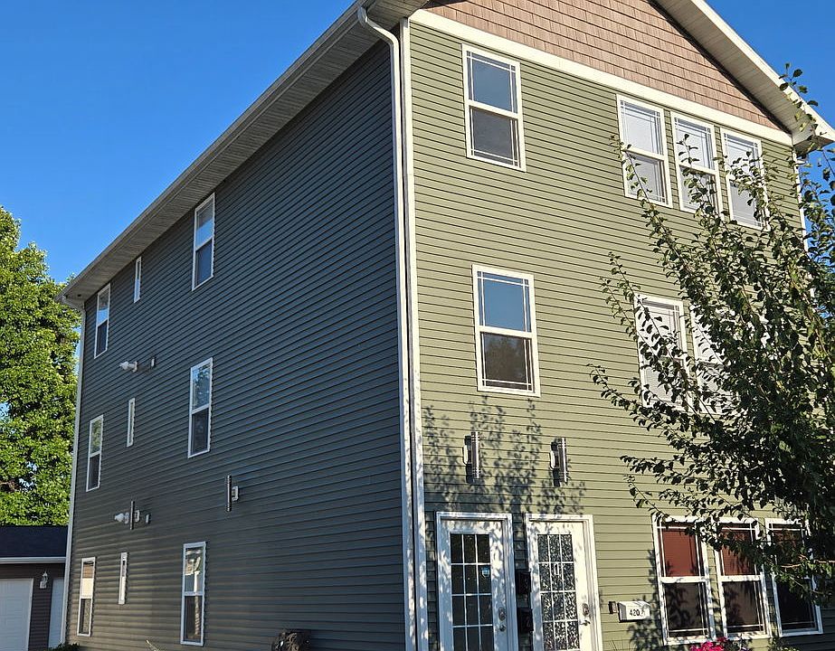 1st image of 420 24th Ave