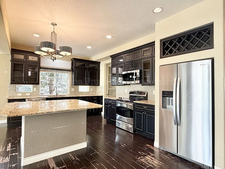 8284 Cypress Wood Dr — Photo 5