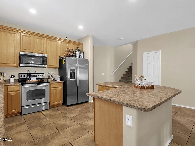 3422 W Leodra Ln — Photo 7