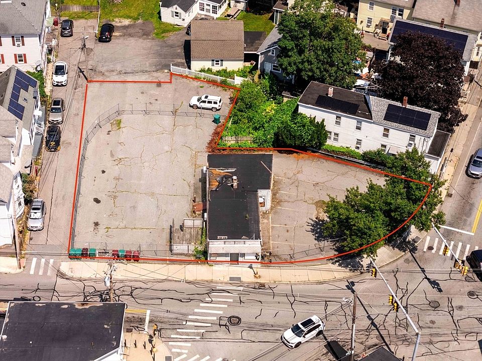1st image of 380 Lawrence St