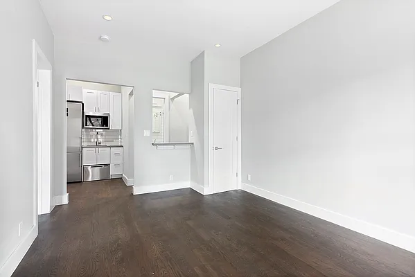 Rented by Cooper & Cooper Real Estate | media 7