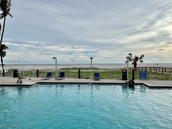 4th image of 6620 Estero Blvd #301