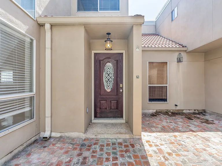 201 W Craig Pl #N — Photo 3