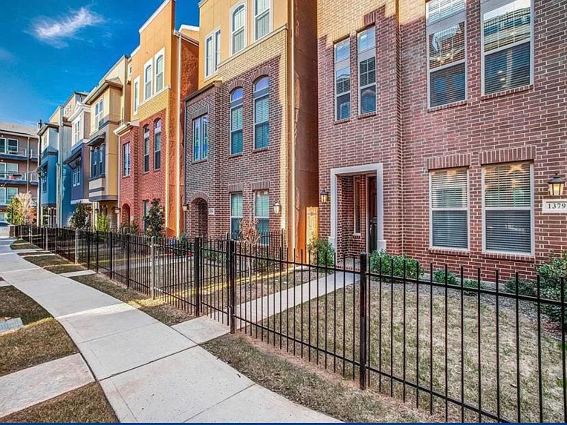 1st image of 1379 Arch Pl