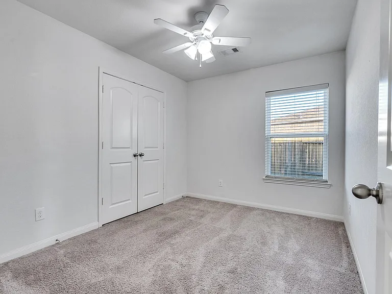22419 Iron Mill Dr — Photo 24