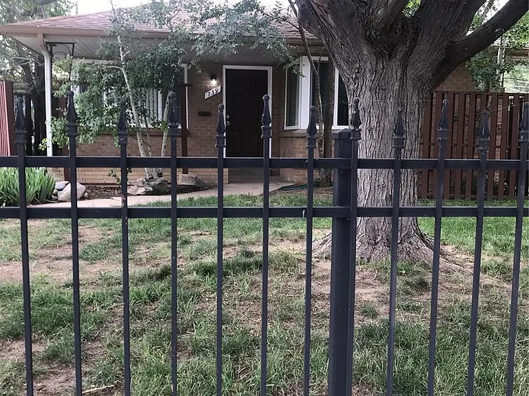 739 S Krameria St — Photo 15