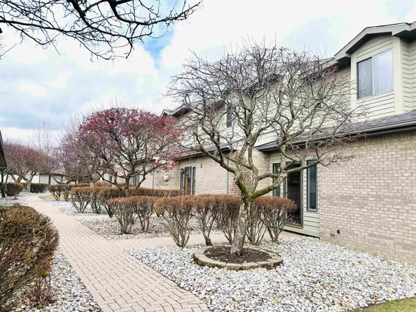 45 Harbour View Point, Linwood, MI 48634