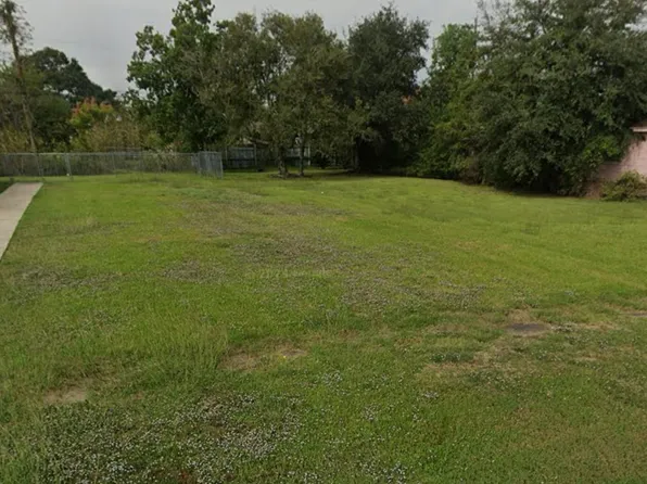 1415 W Procter St, Port Arthur, TX 77640