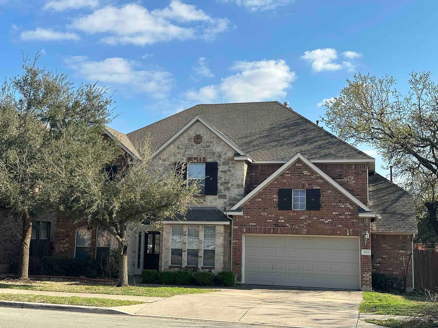 5 bed, 3.5 bath, 3451 sqft, $3,099 — Photo 1