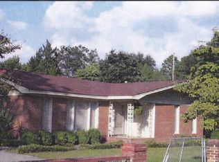 32 W Bruce St, Mc Rae, GA 31055