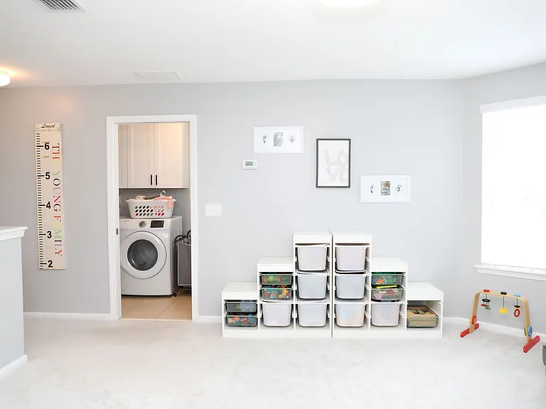 454 Howland Dr — Photo 21