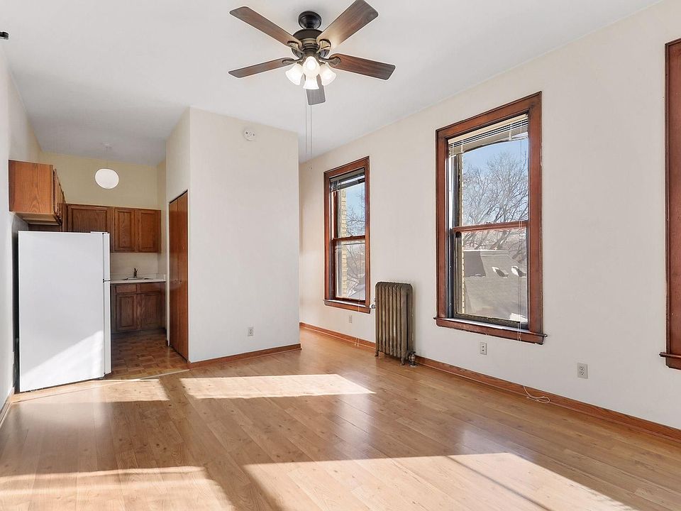 1st image of 627 Franklin Ave E #307