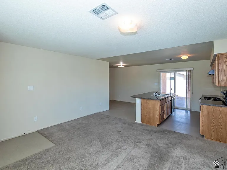 3657 S Benson Ave — Photo 4
