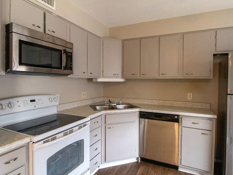 1st image of 3112 Faye Dr APT A