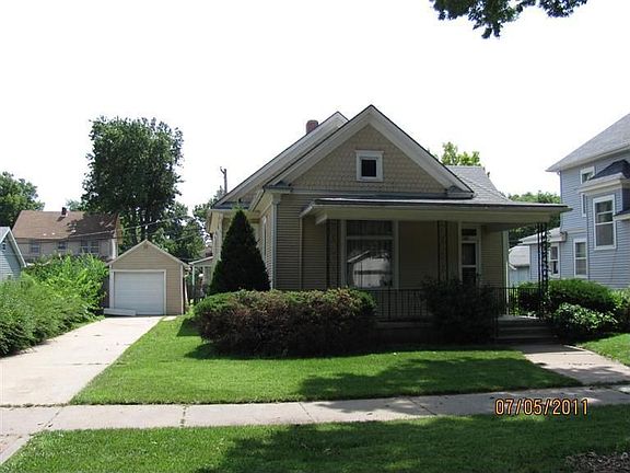 2nd image of 319 S 11th St