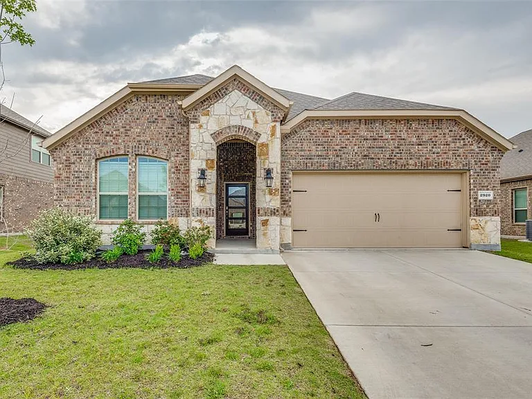 2920 Faro Rd — Photo 1