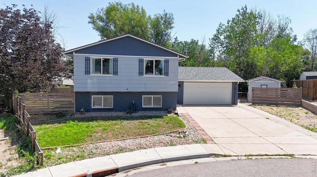 2264 Darla Ct