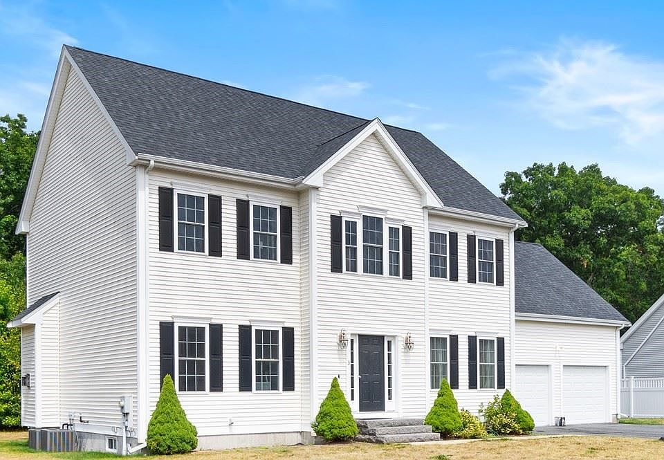 1st image of 3 Saddlebrook Ln