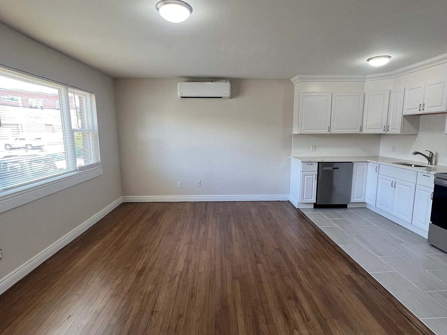1 bed, 800 sqft, $1,995 — Photo 3