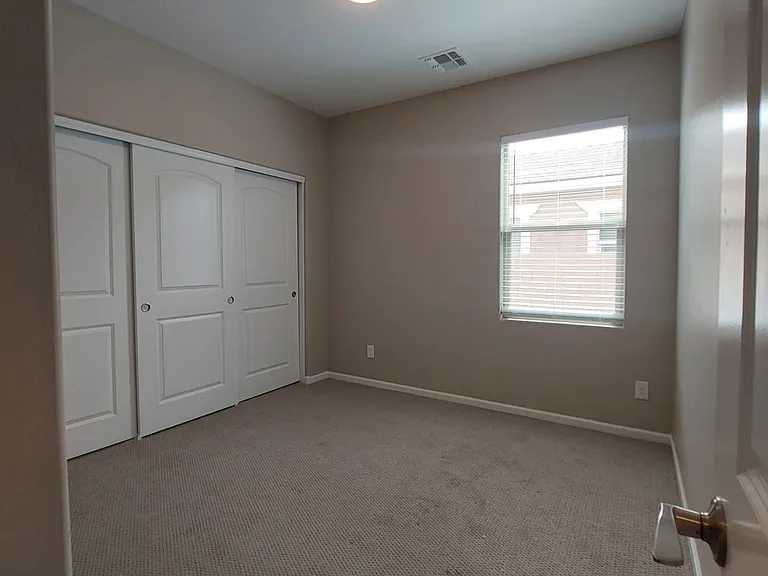 1025 S 200th Ln — Photo 20