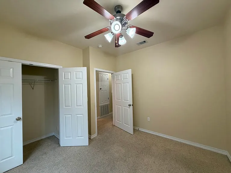 1529 Bentley Cir — Photo 9