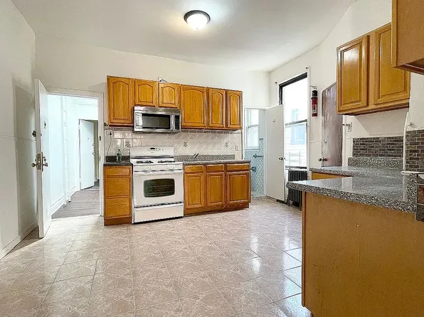 934 40th St, Brooklyn, NY