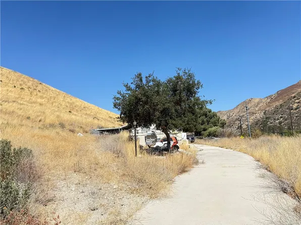 11561 Soledad Canyon Rd, Agua Dulce, CA 91390