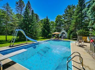 4882 Niles Buchanan Rd, Buchanan, MI 49107