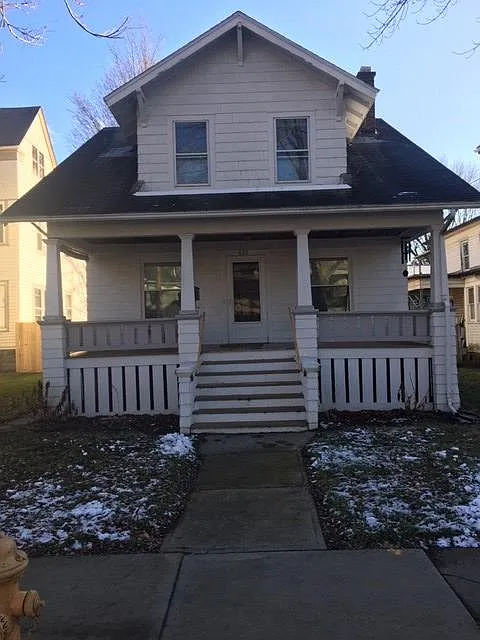 427 W Clinton St photo 1