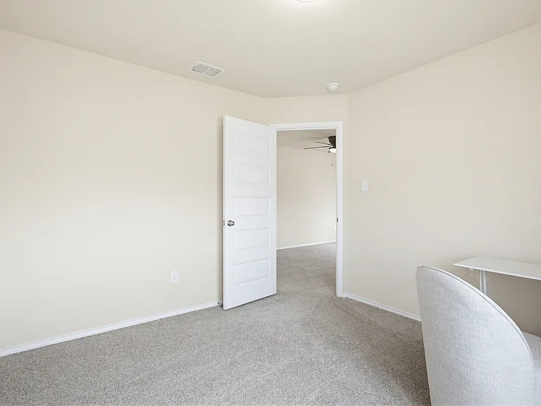 2038 Chelsea Grv — Photo 15