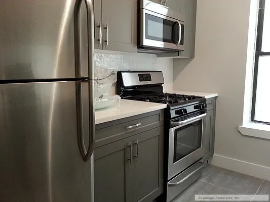 Rented by Sovereign Associates | media 6