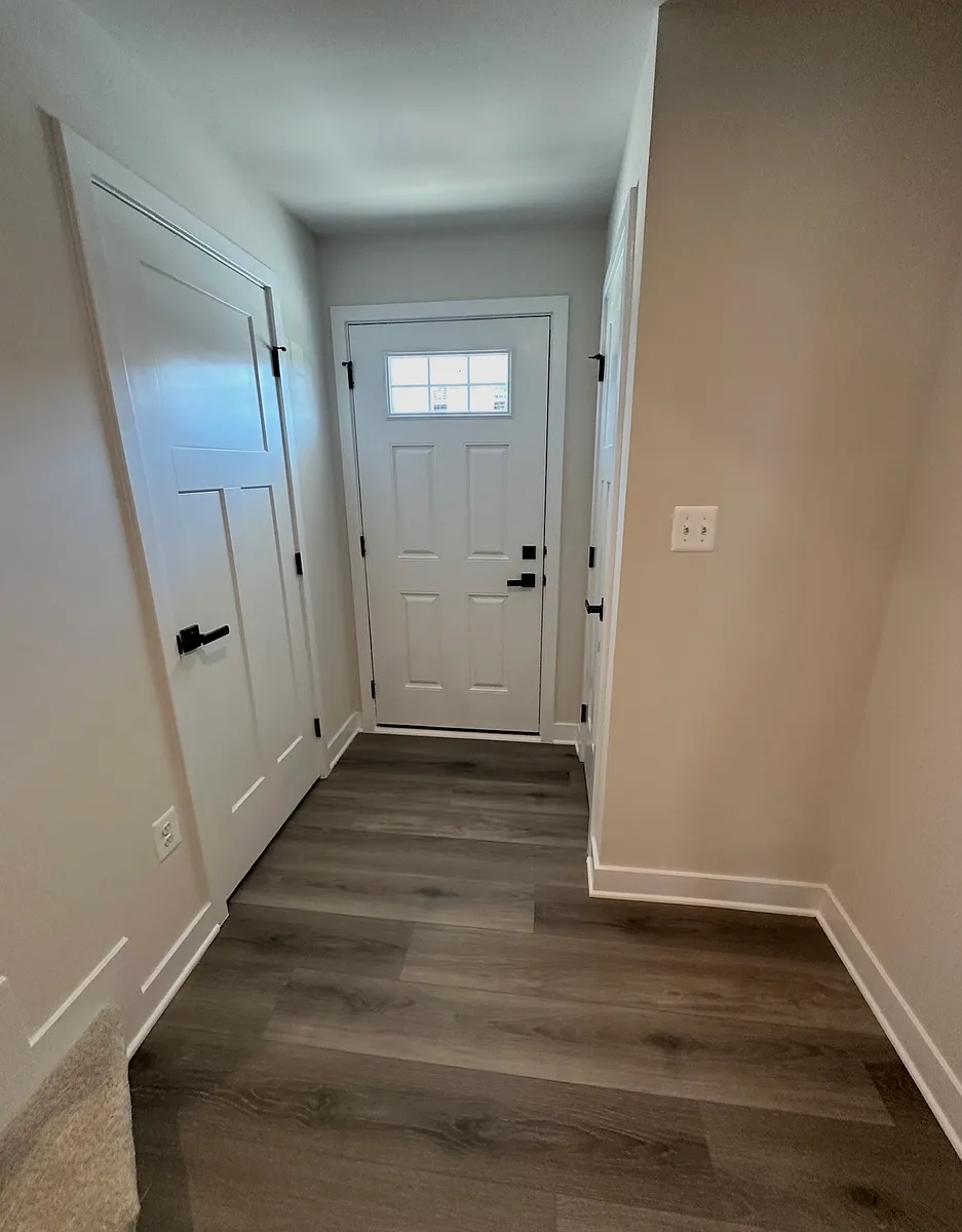 Building Photo - 621 Maple Lawn Dr