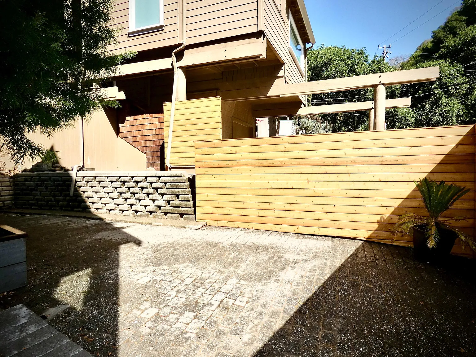 3 bed, 2.5 bath, 1864 sqft, $7,995 — Photo 4