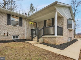 6180 Old Hanover Rd, Spring Grove, PA 17362