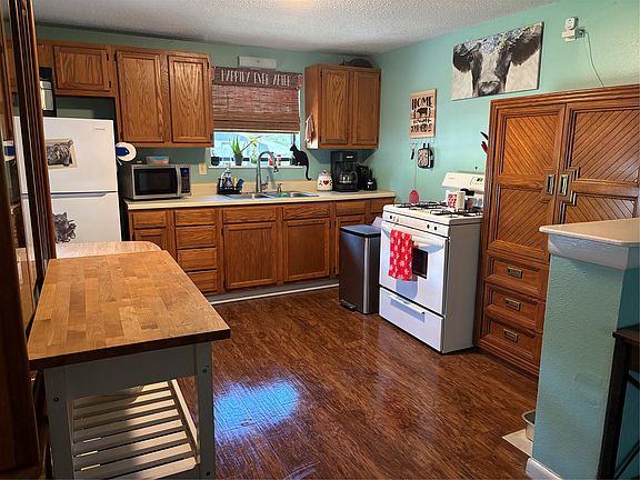 2nd image of 620 W Georgia St