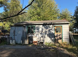 3914 Homestead Rd, Ravenna, OH 44266