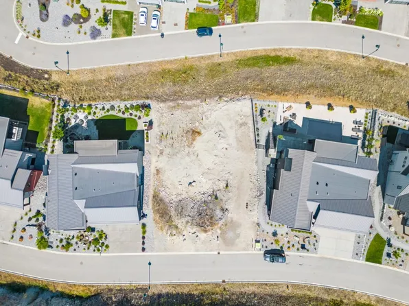 261 Ashcroft Ct, Vernon, BC V1H 2M1