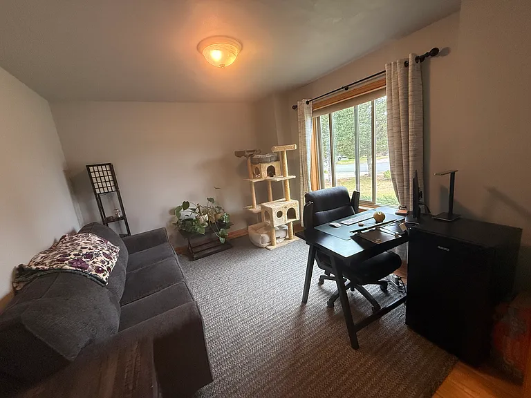 606 Samuel Dr — Photo 2