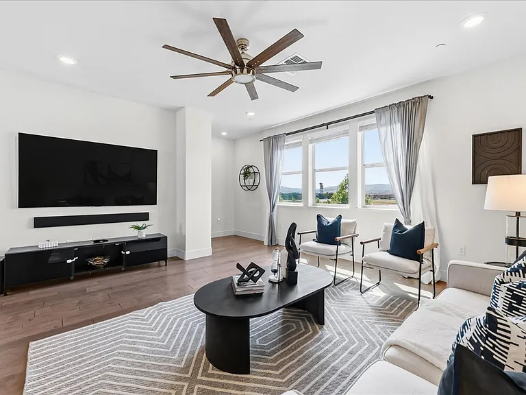 3910 Scottfield St — Photo 34