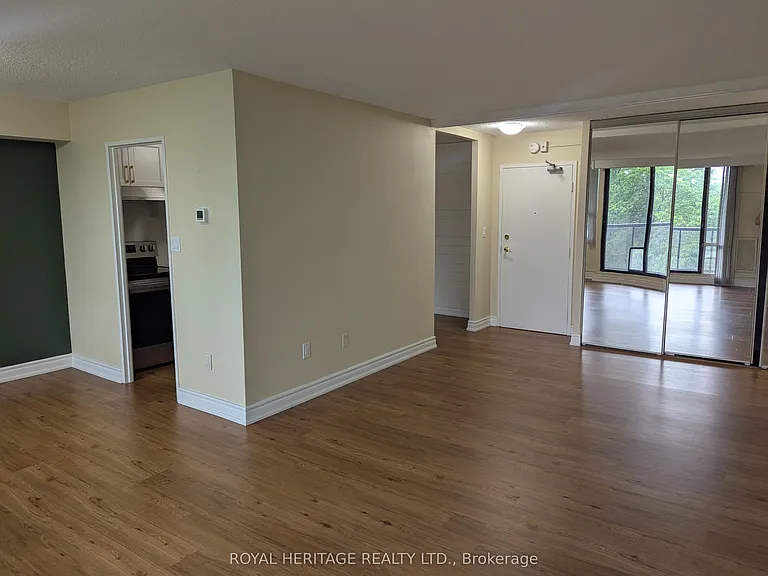 92 Church St S #311 — Photo 3