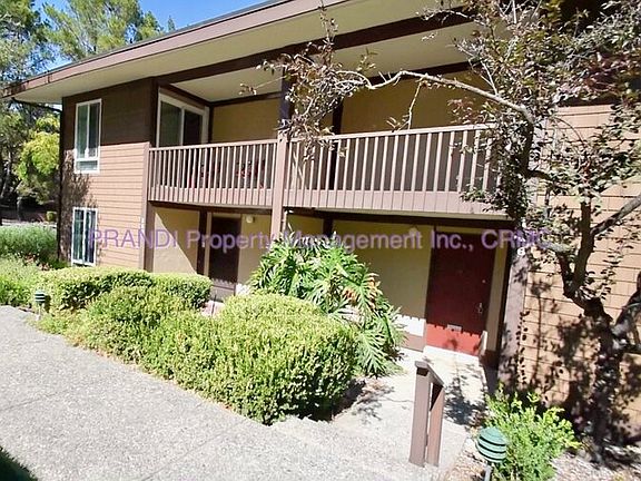 2nd image of 116 Surrey Ln