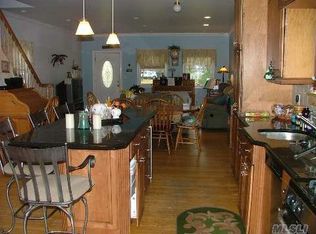 85 Park Ave, Blue Point, NY 11715