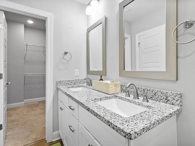 807 Thrush Dr — Photo 24