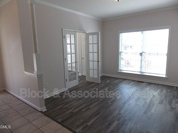 3rd image of 2108 Frissell Ave