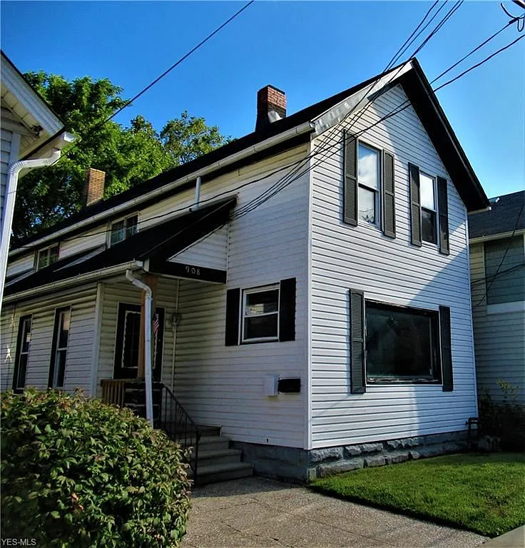 908 Fruit Ave photo 1