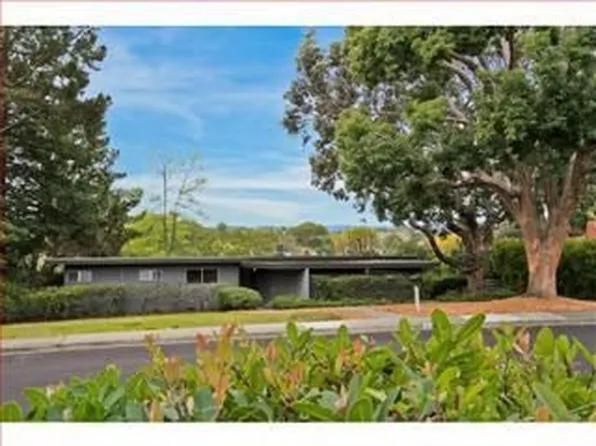 827 Lathrop Dr, Stanford, CA 94305