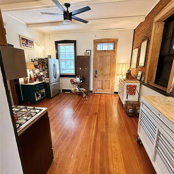 301 W Laurel St — Photo 18