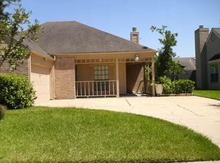 115 Kings Ct, Stafford, TX 77477