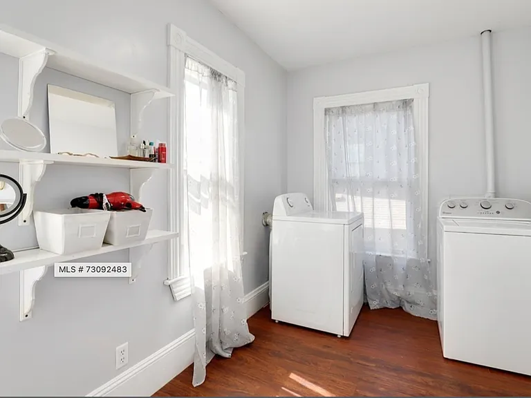 23-25 Grampian Way — Photo 11